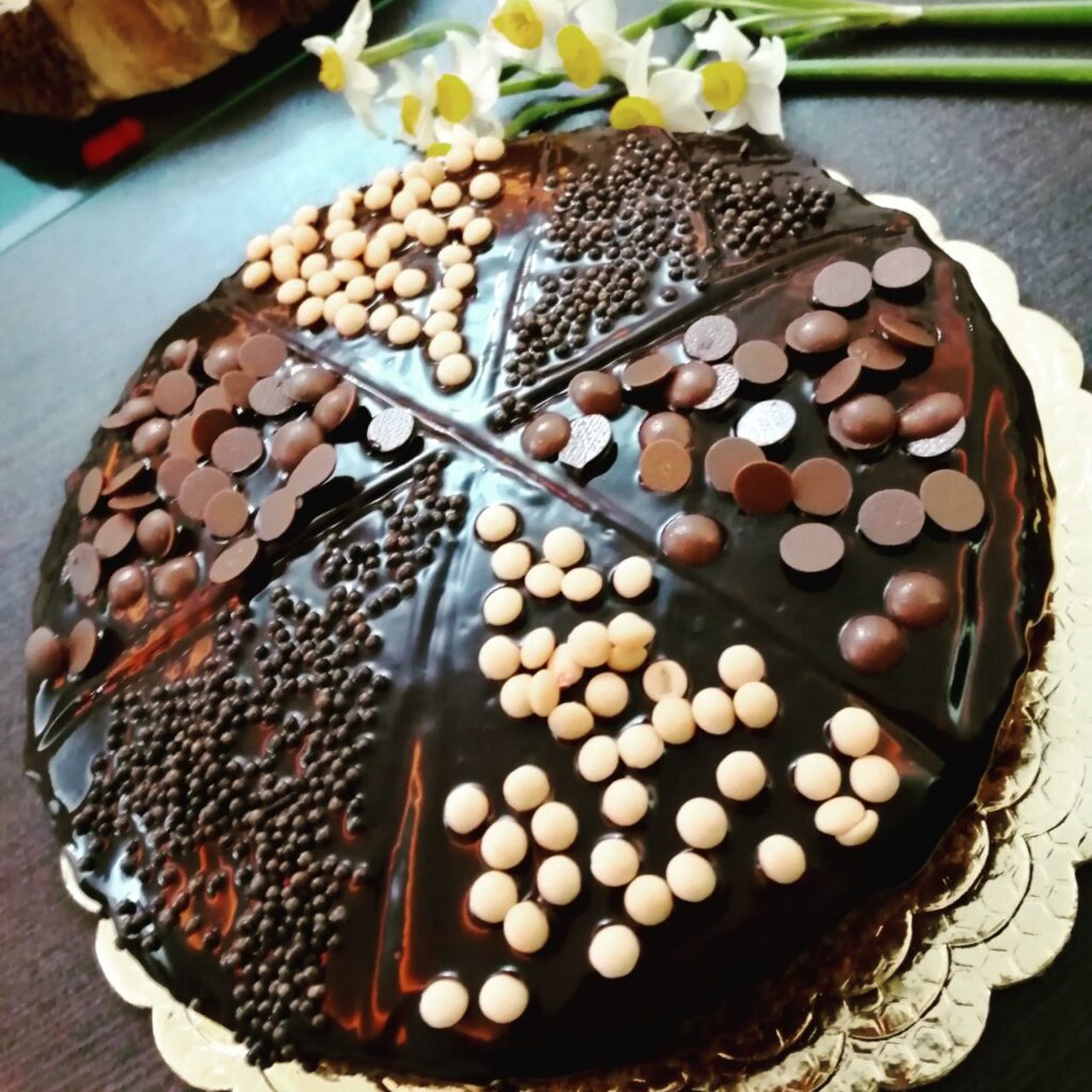 کیک شکلاتی رنگینک